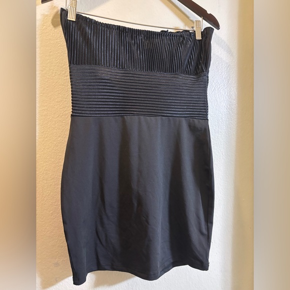 SHEIN Pleated bodycon dress - Picture 9 of 10